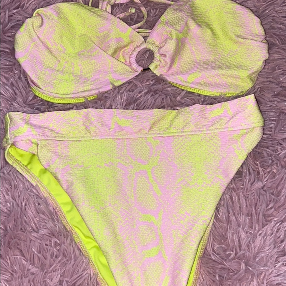 VS high leg swim set